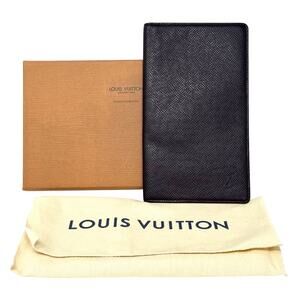 Louis Vuitton LV Taiga Leather Porte-Valeurs Cartes Crédit Vertical Burgundy